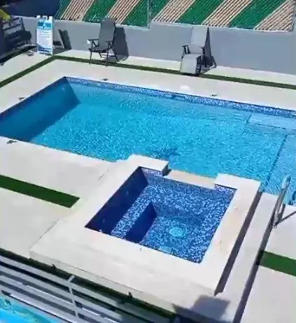 Mirando Place #1---beach Club Access, ,pool, Hottub, Gym,3 Lounges, Townhouse #1-airport 10 Mins Apartment